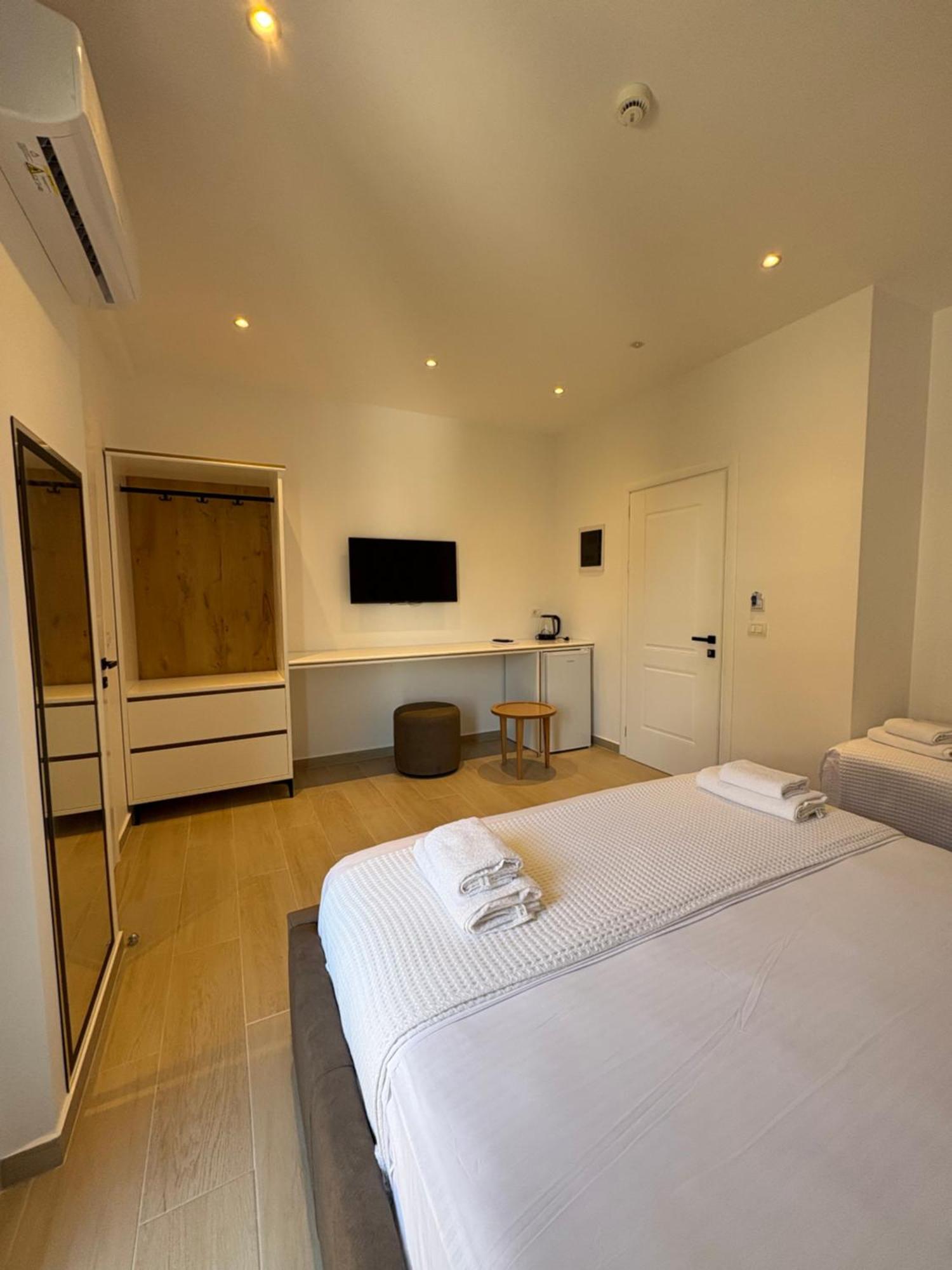Xhonis Apartments Ksamil Exterior photo