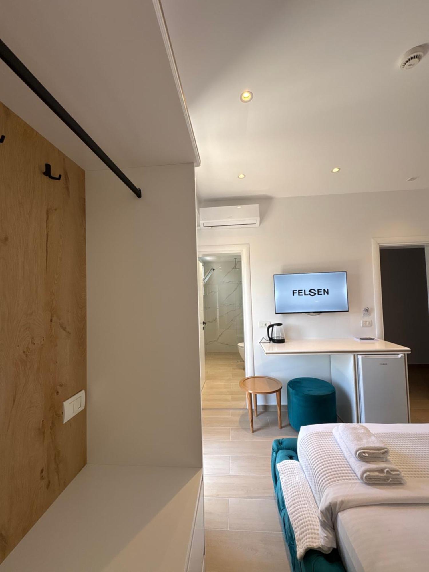 Xhonis Apartments Ksamil Exterior photo