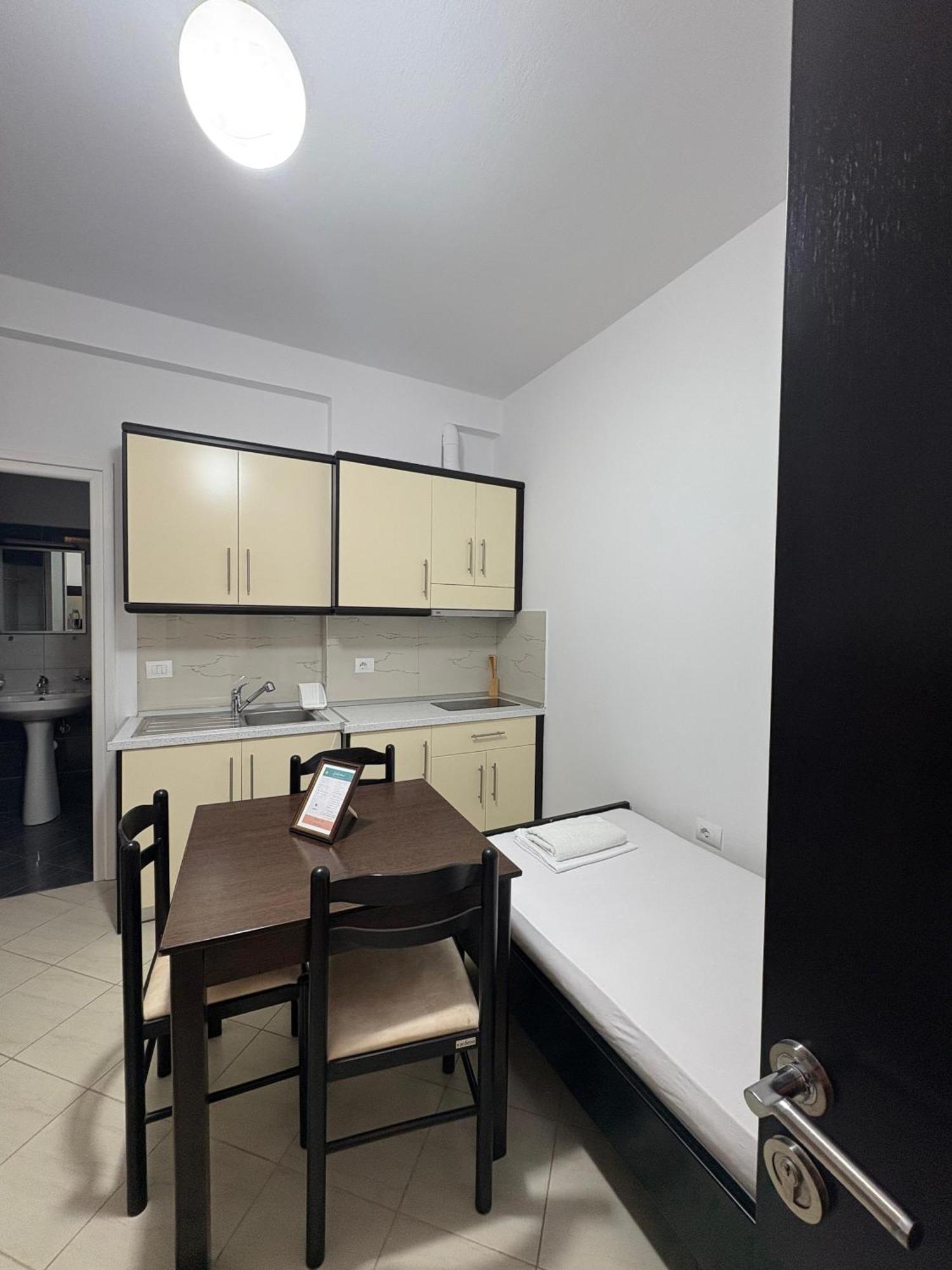 Xhonis Apartments Ksamil Exterior photo