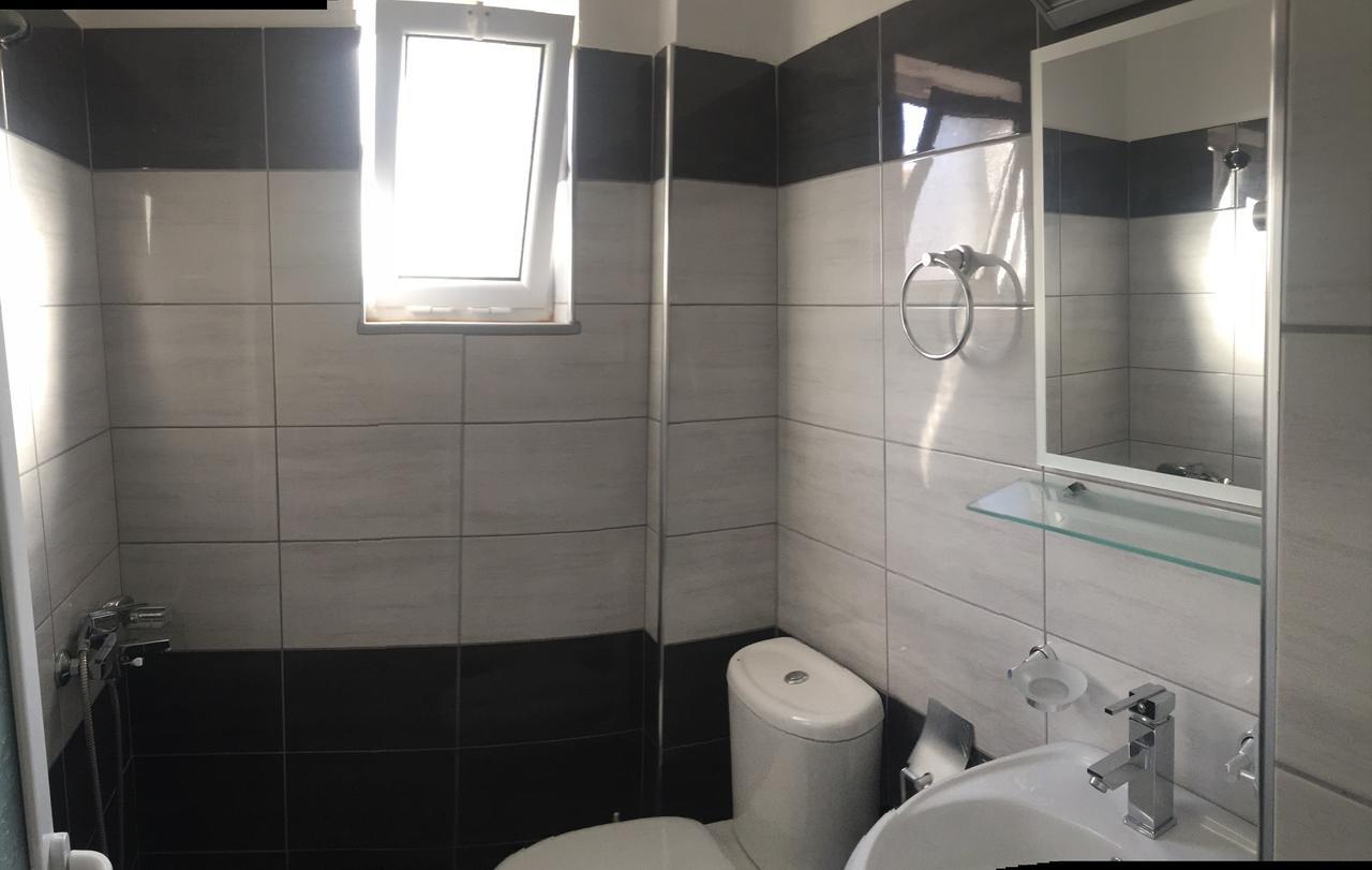 Xhonis Apartments Ksamil Exterior photo